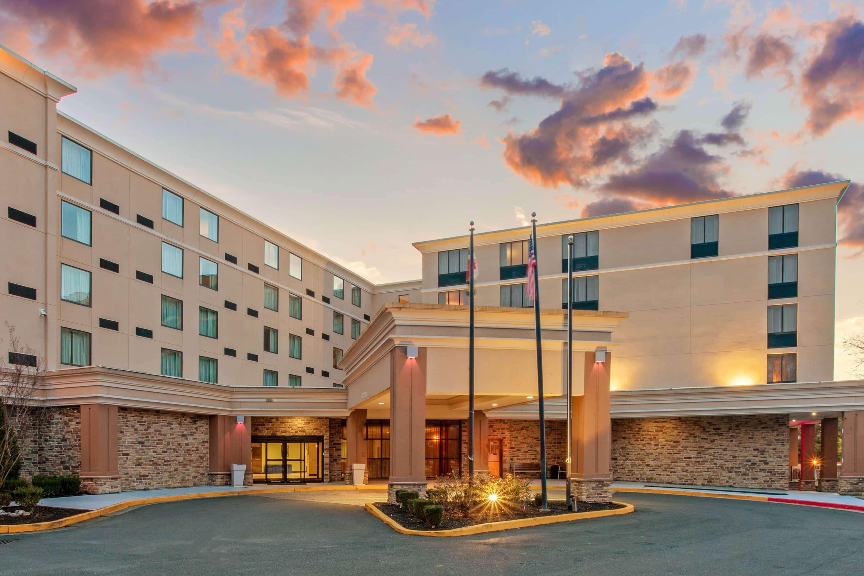 Hotel La Quinta By Wyndham Salisbury Esterno foto