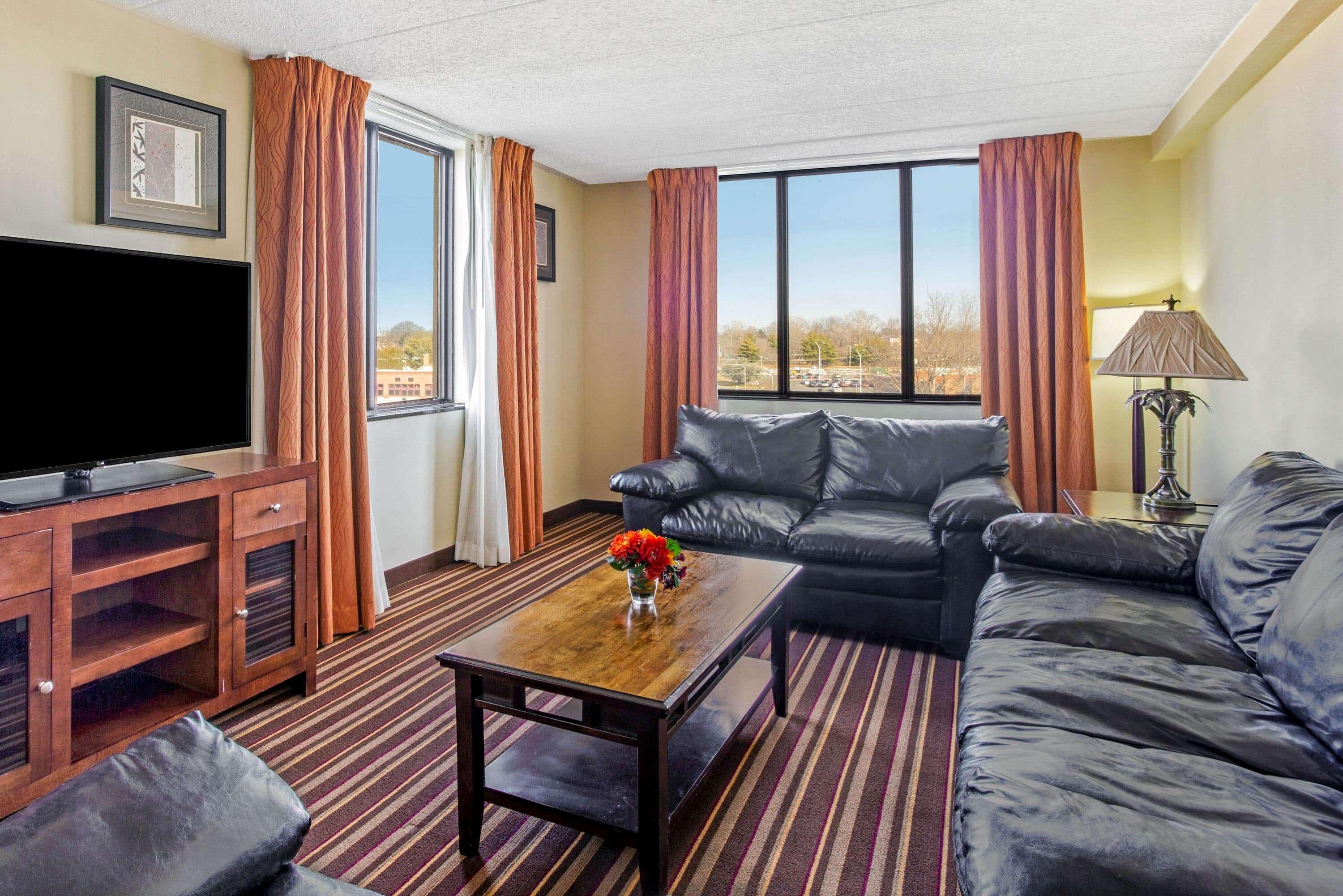 Hotel La Quinta By Wyndham Salisbury Esterno foto